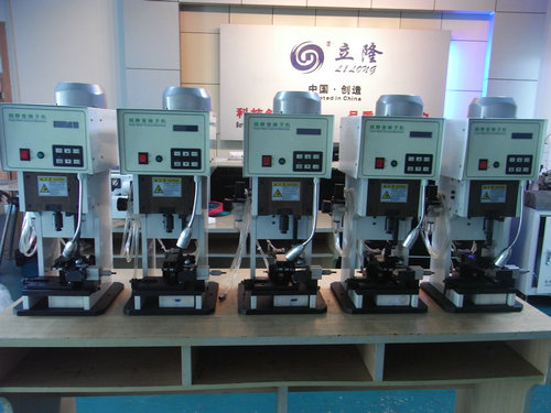 <連剝帶打端子機(jī)>的快，準(zhǔn)，狠